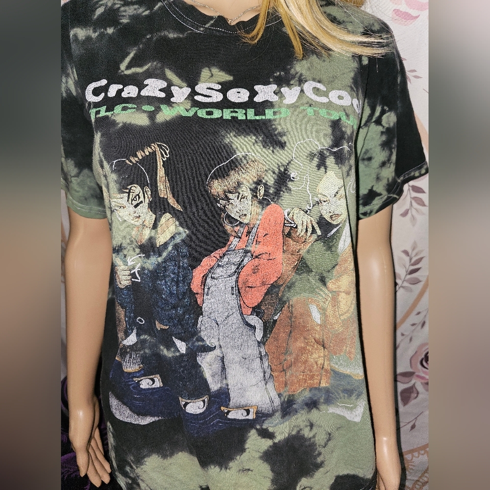 EUC VINTAGE TLC CRAZY SEX COOL WORLD TOUR T SHIRT SIZE MEDIUM